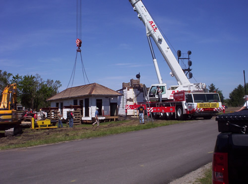 Crane Prepares to Life Grasselli